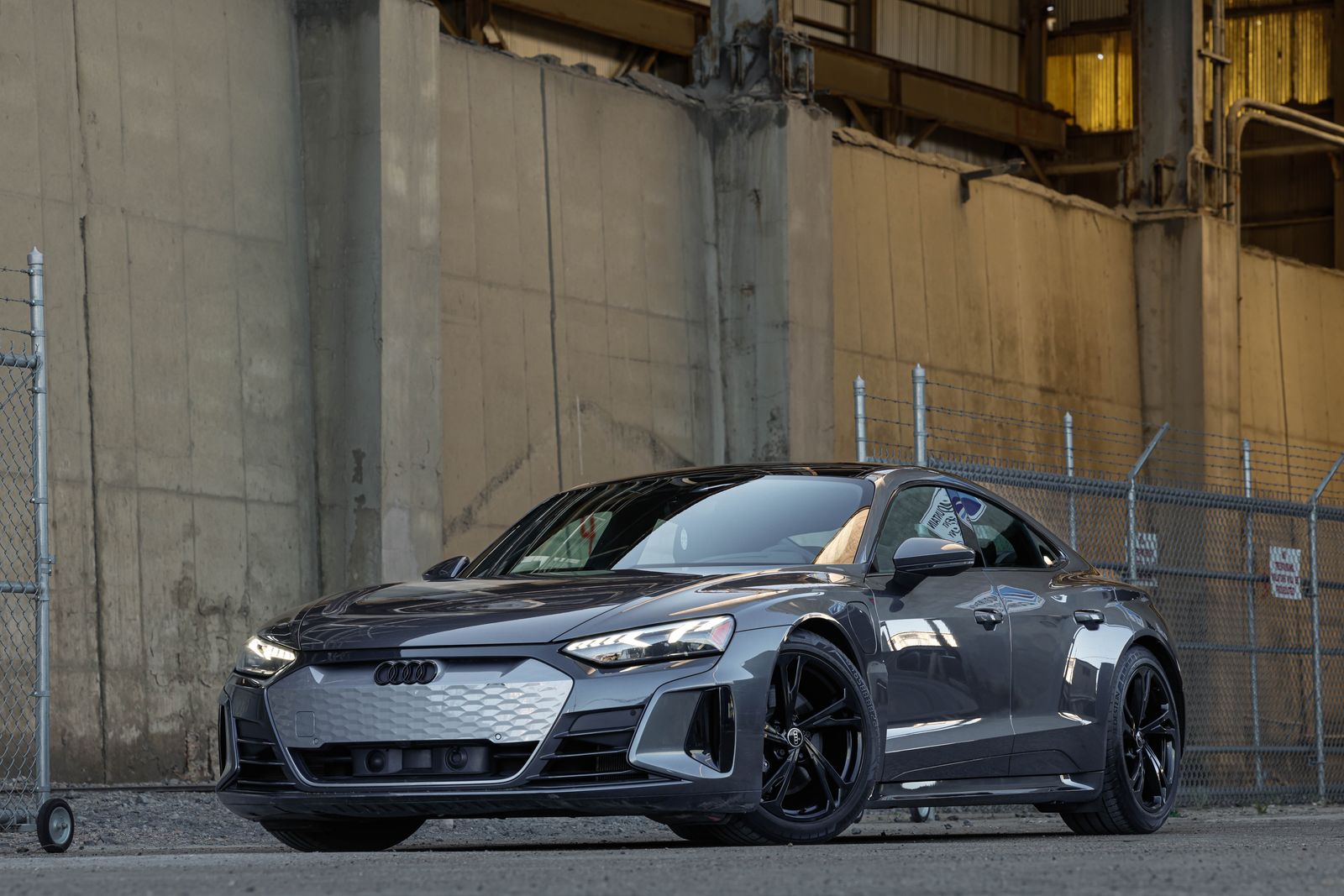 2022 Audi e-tron GT quattro Premium Plus