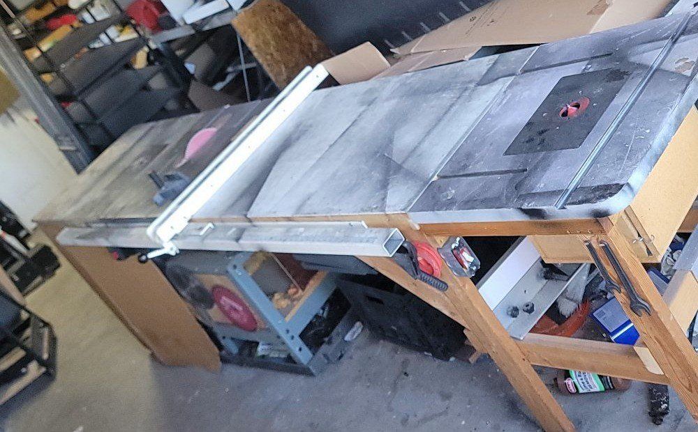 Delta Contractors Saw w/ dual router wings!