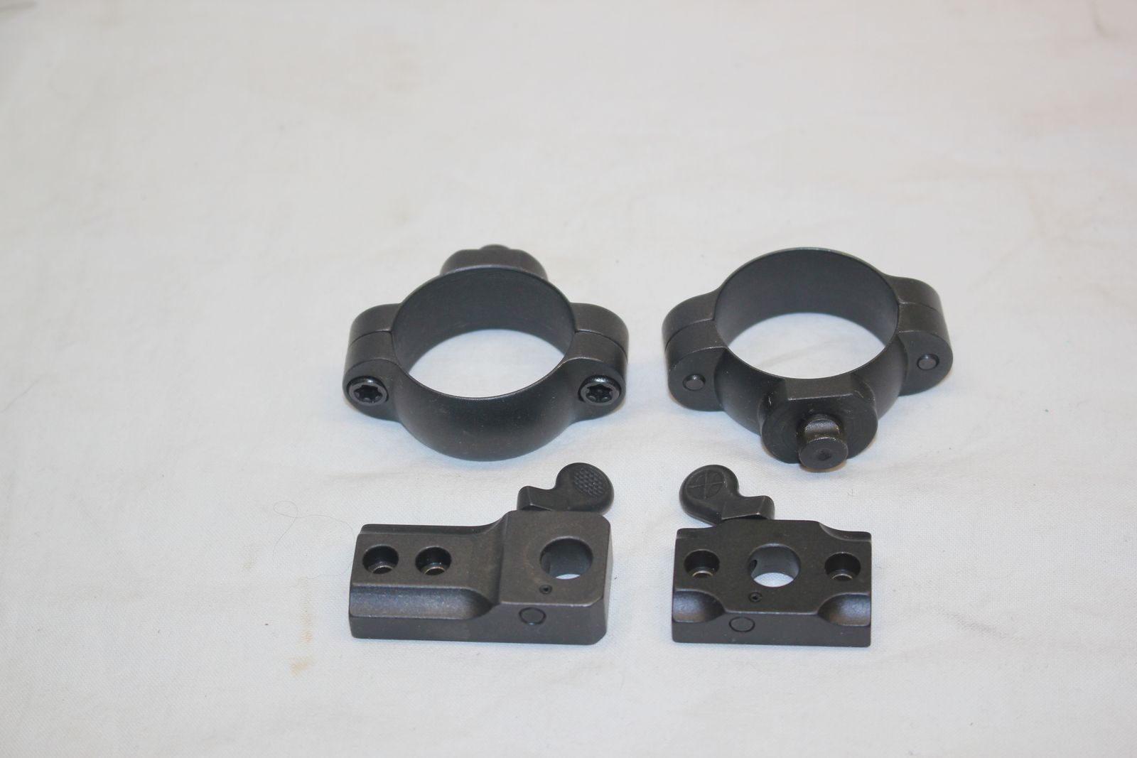 Leupold QR Quick Detach Scope Base and Ring Set for Winchester M-70 Magnum Rifle