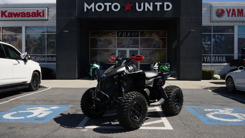 2019 Can-Am® Renegade® X® xc 1000R Timeless Black