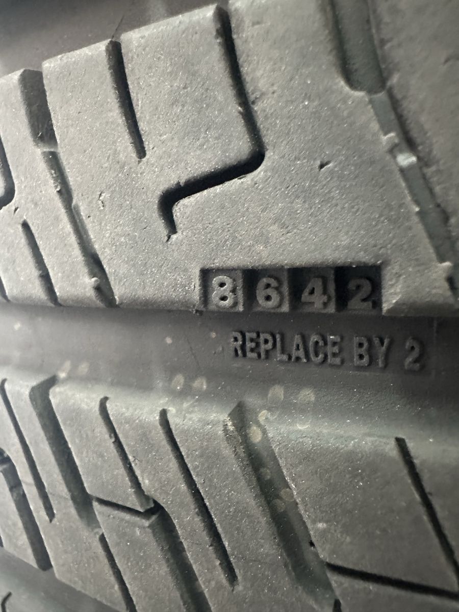 235/35/19