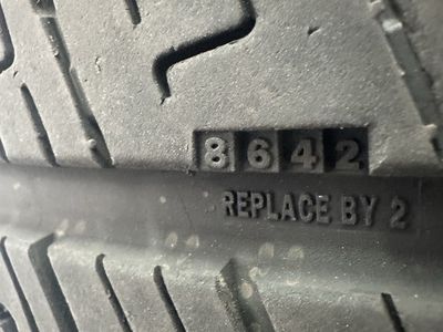 235/35/19
