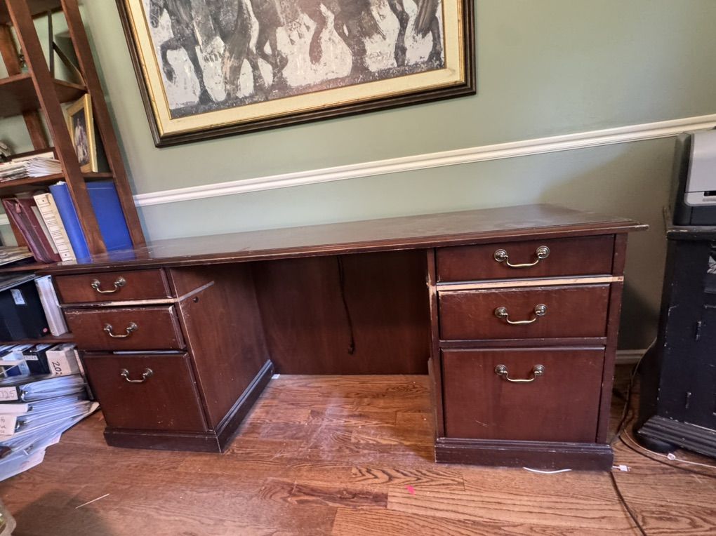 FREE Desk