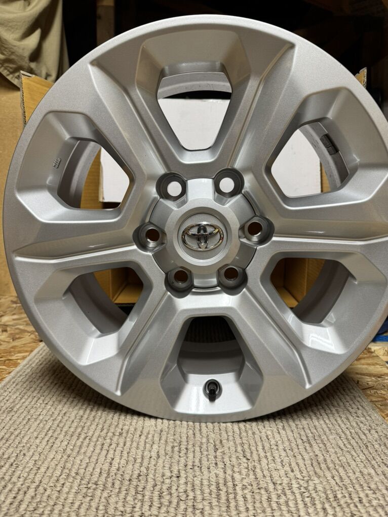 Toyota 17x7 OEM 6-Spoke Alloy Wheels