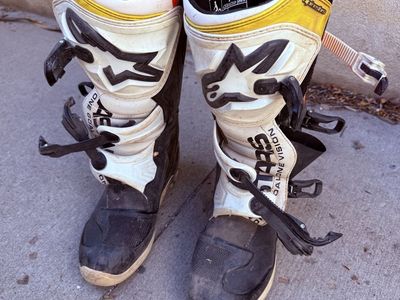 Alpinestars Tech 3 Motocross Boots Men's US 7 - Black/White/Yellow/Red, MX/Off-Road