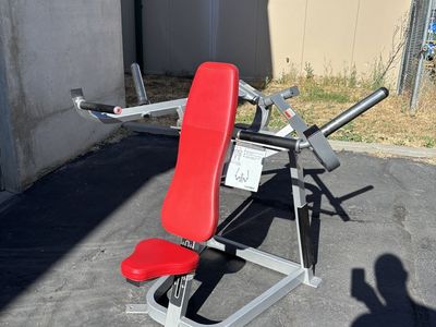 Cybex Commercial Shoulder Press
