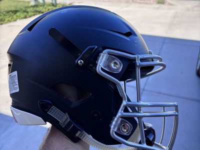 Large Riddell SpeedFlex Football helmet