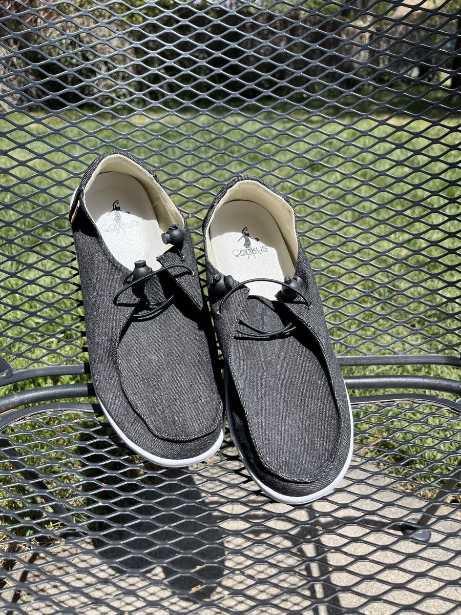 Shoes size 9