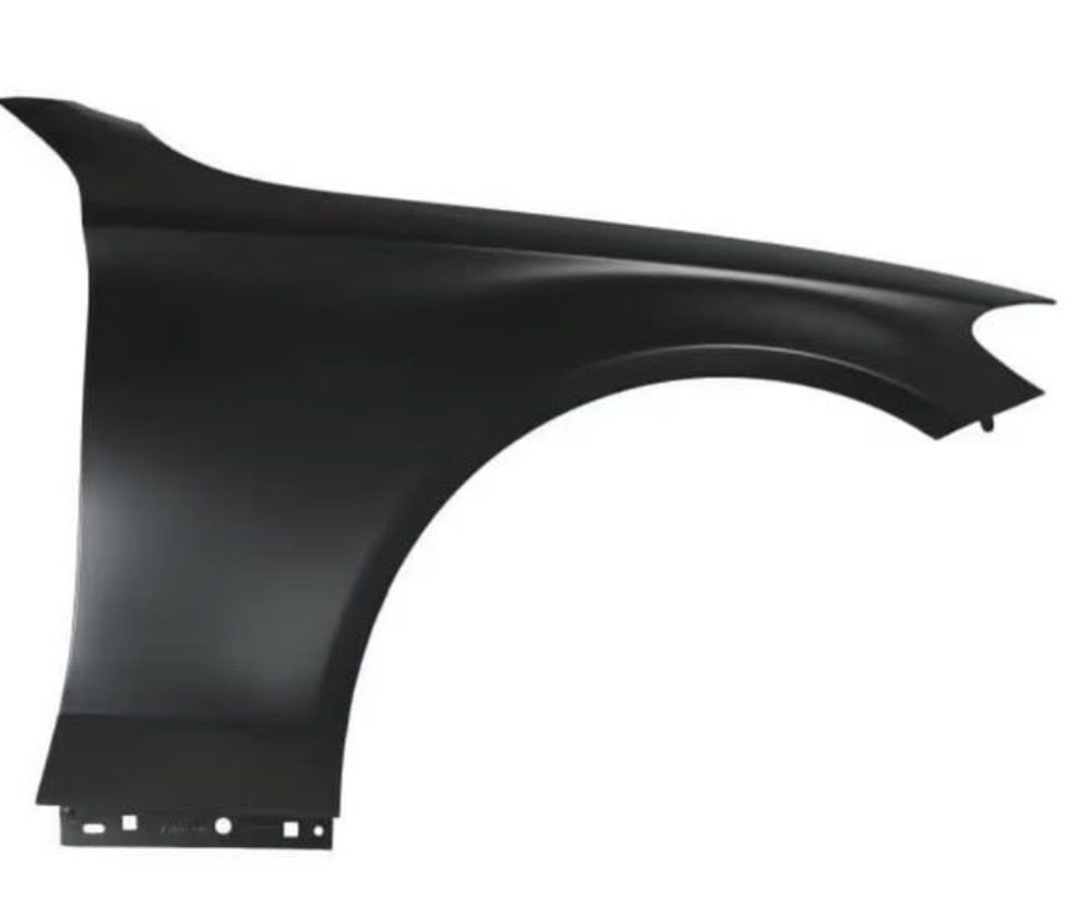 Mercedes C class right front passenger side fender