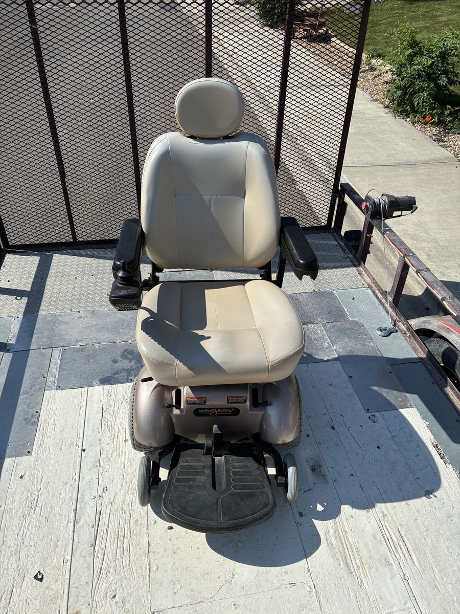 Pride Mobility Jazzy 614HD Power Wheelchair Electric Motorized Scooter Beige Seat