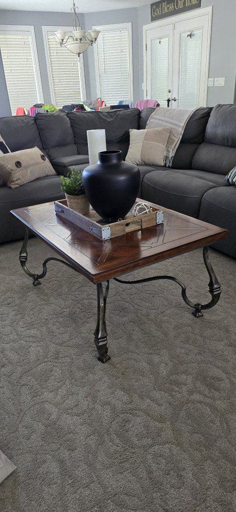 Solid Wood Coffee Table w/ Inlay Design & Metal L