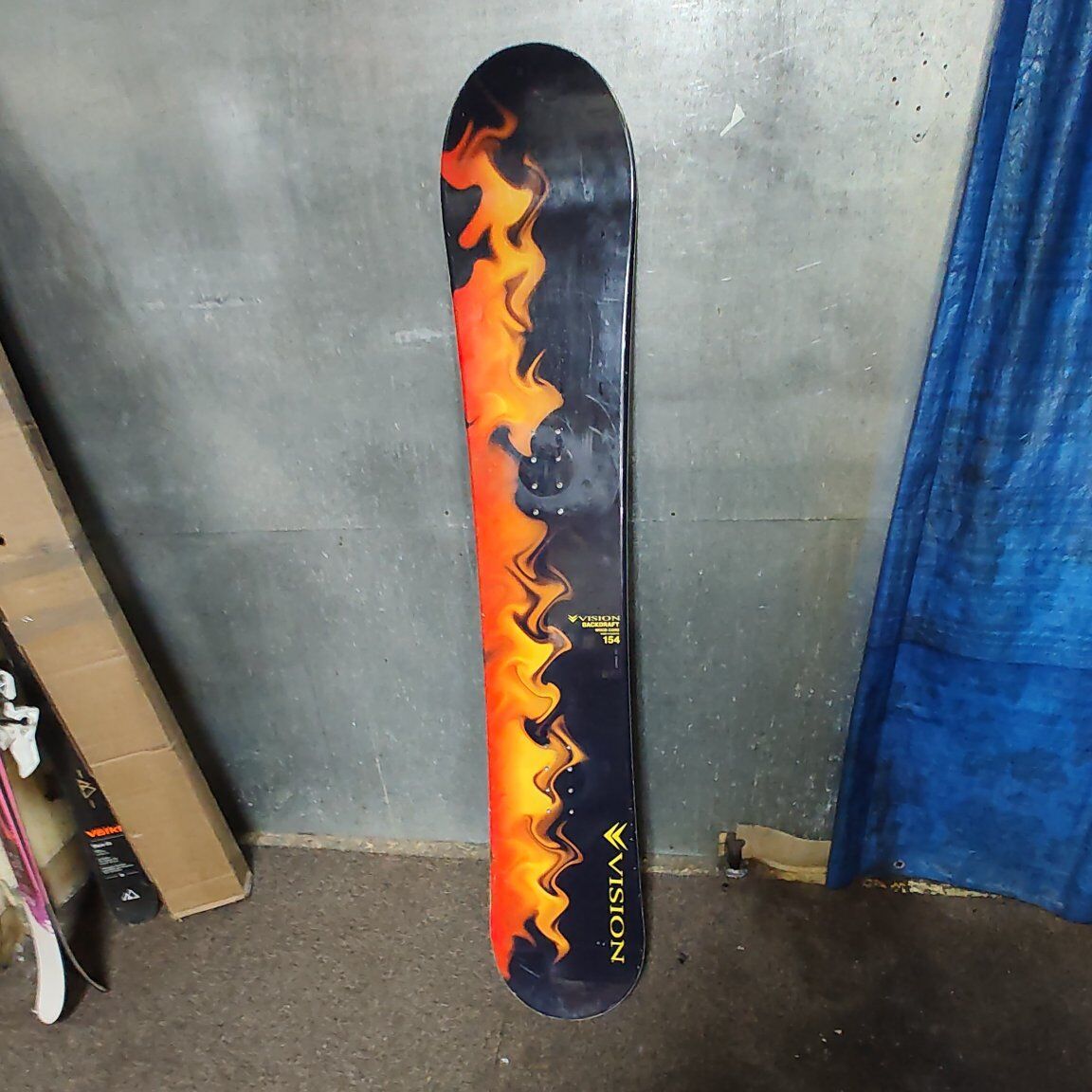Vision Backdraft 154 snowboard with Ride bindings