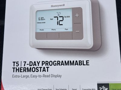Honeywell RTH7560E T5 7-Day Programmable Thermostat - Extra-Large, Easy-to-Read Display