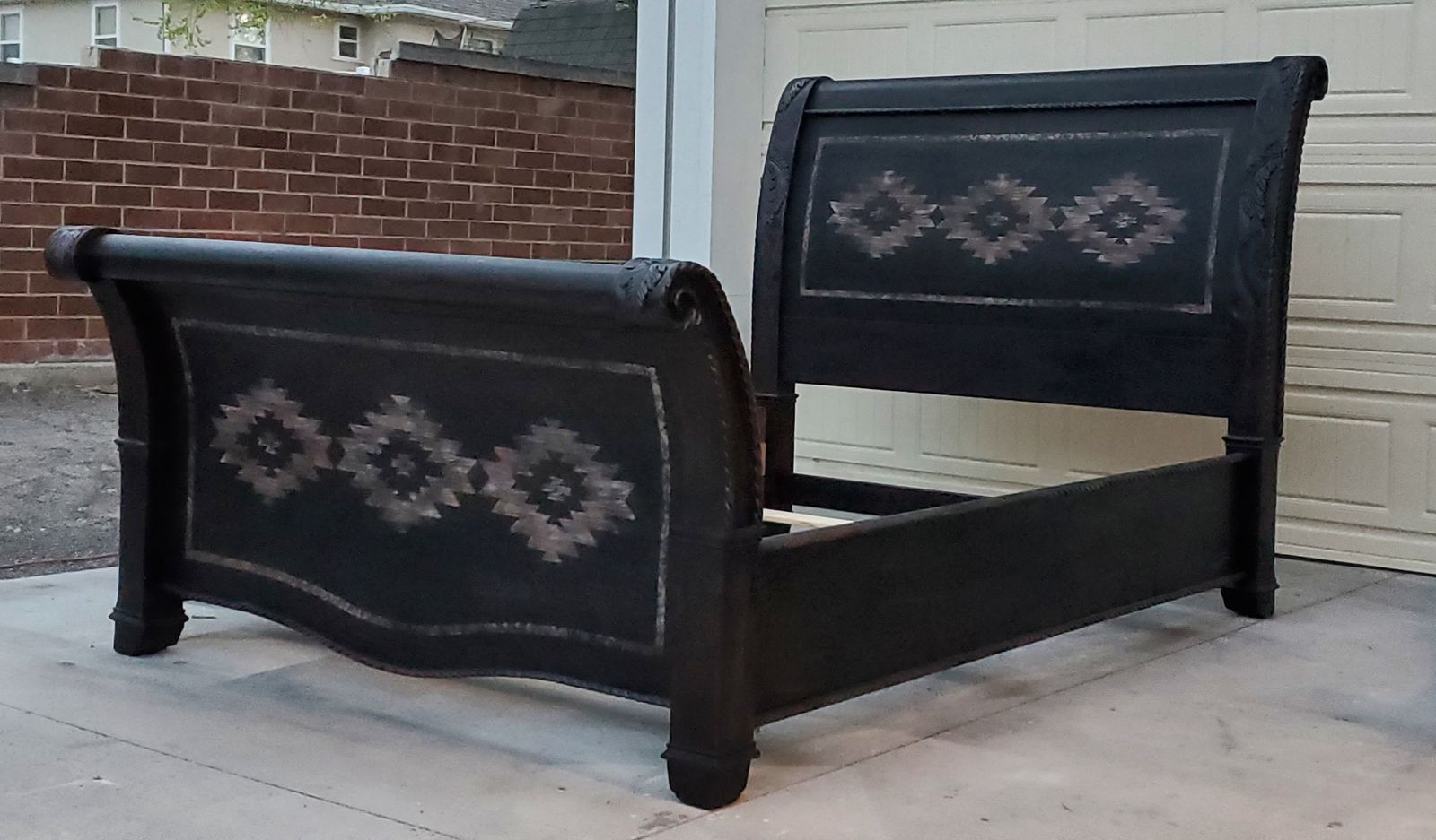 Black Western Carved Queen Sleigh Bed Frame Handpainted