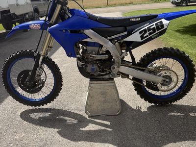2022 YZ 450f