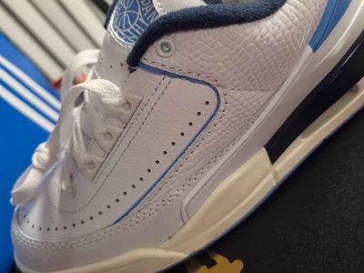 4.5Y Jordans 2/3
