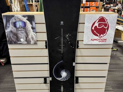 Burton Family Tree: Hometown Hero 152cm Snowboard - Lightly Used (2026)