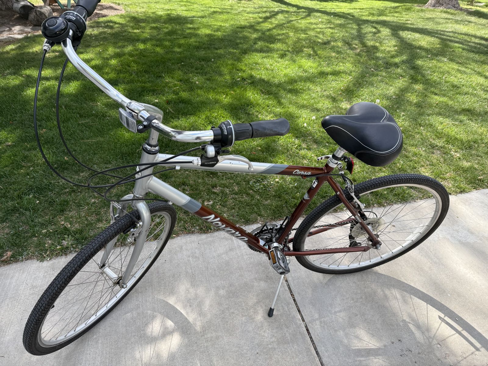 Novara Corsa Road Bike – Lightweight Aluminum Frame – Great Condition