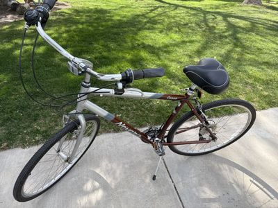 Novara Corsa Road Bike – Lightweight Aluminum Frame – Great Condition