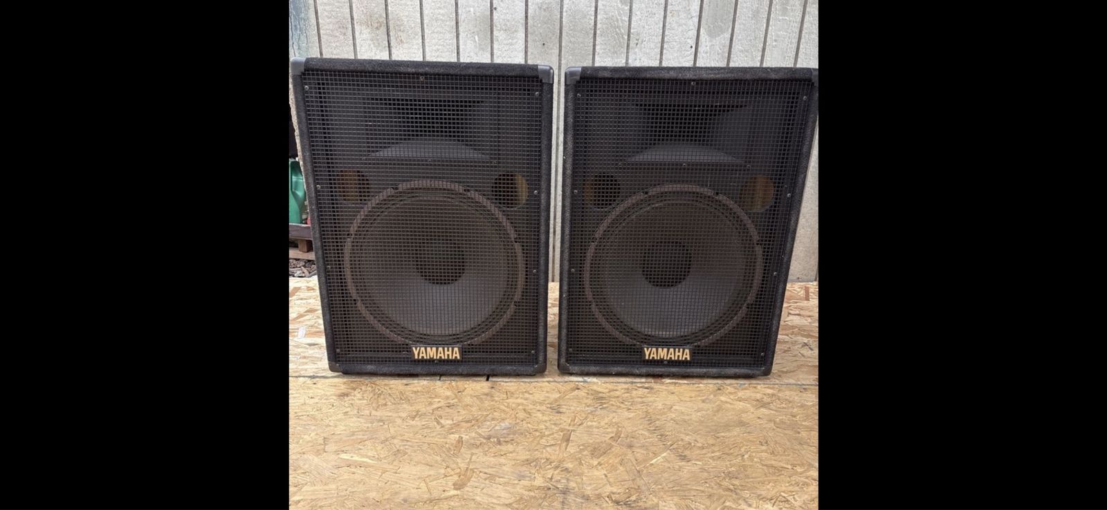 Pair of Yamaha speakers