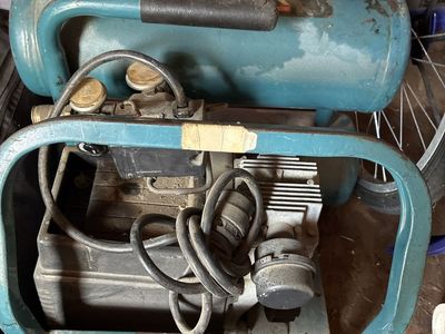 Makita MAC2200 Big Bore 2.1 HP Electric Air Compressor