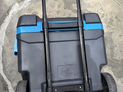 Igloo cooler Maxcold Latitude 62 Quart Roller