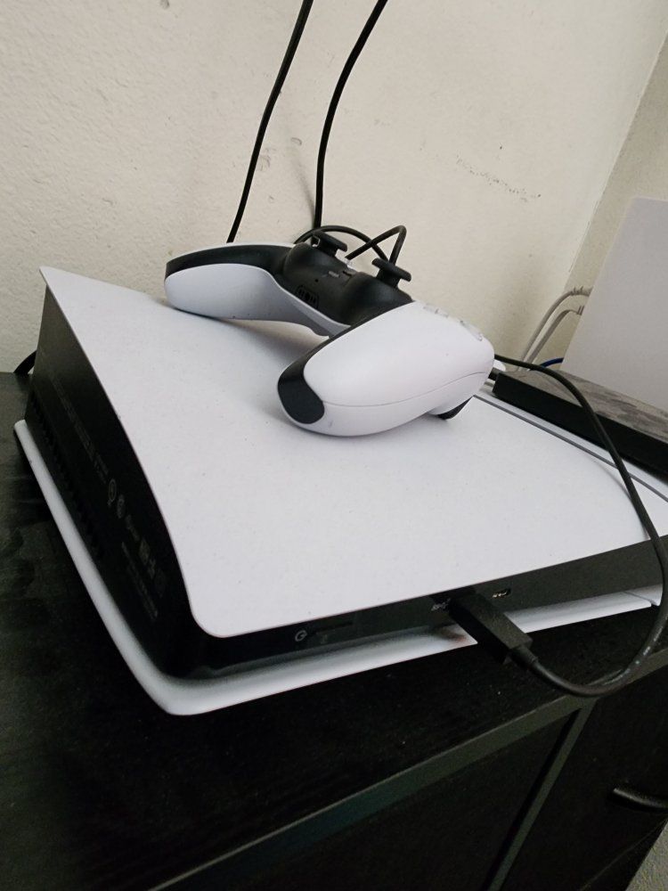 Digital 1TB PS5 with 2TB external HD