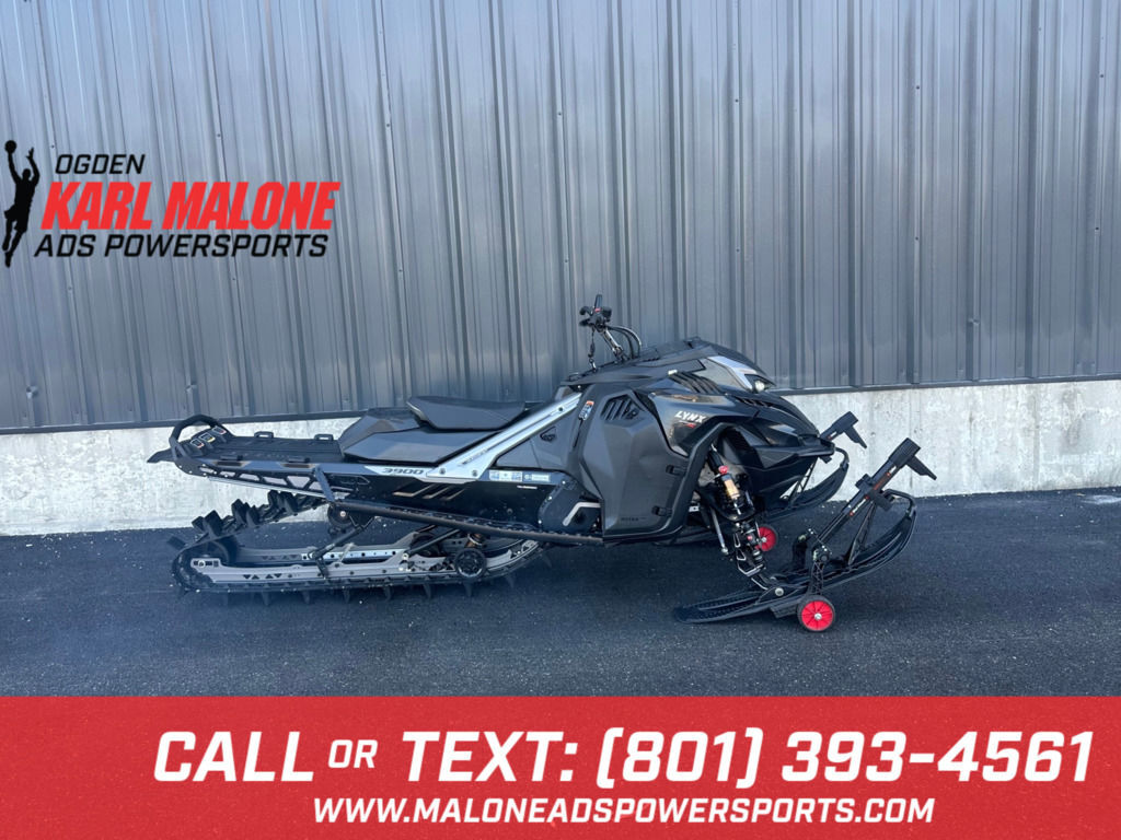 2024 Lynx® Shredder RE 850 E-TEC Turbo R_3900_10.25" / Red