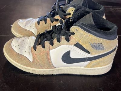 Nike Air Jordan 1 Mid SE 'Flight Club' sneakers