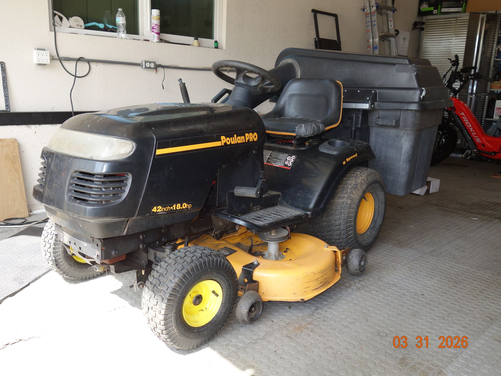 Poulan Pro Riding Lawn Mower