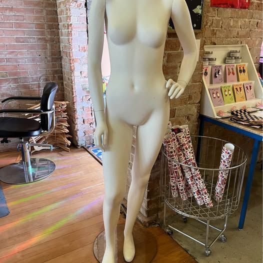 Mannequin fiberglass on glass stand size small