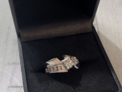 1.5Ct Princess Cut Diamond Engagement Ring, White Gold
