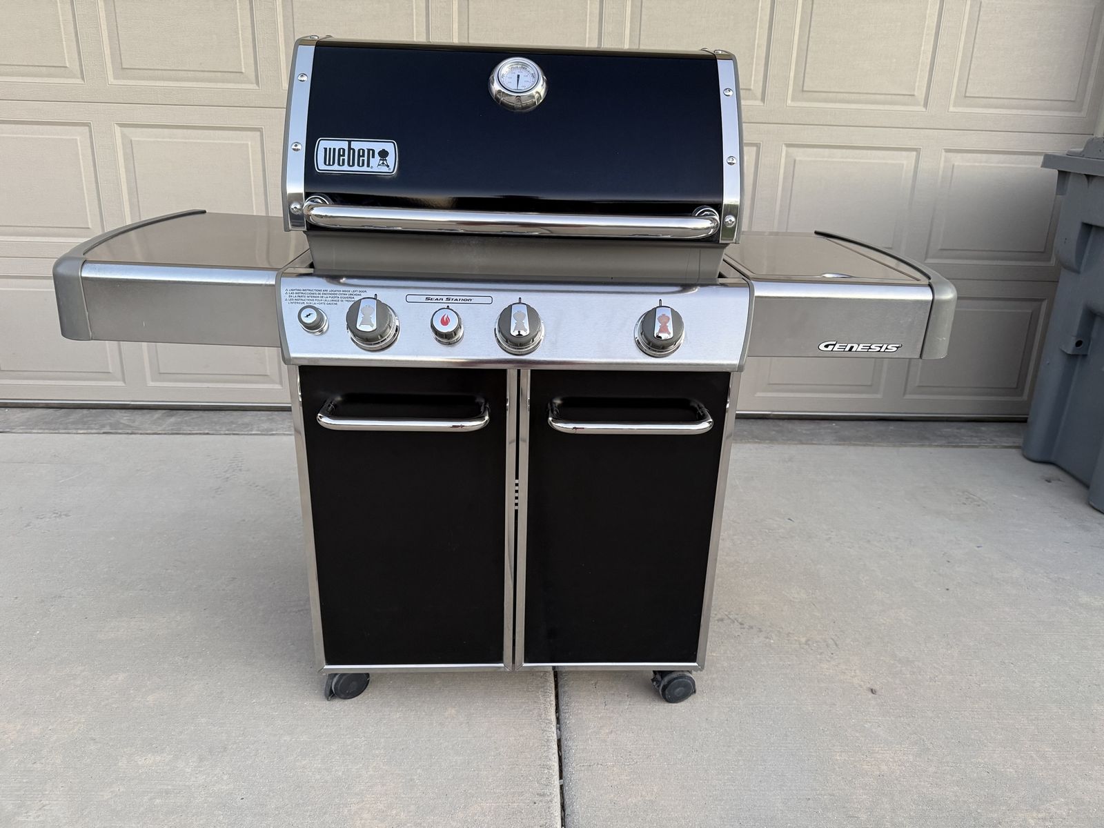 Weber Genesis E-330 Black/Stainless Steel Propane Gas Grill with Side Burner