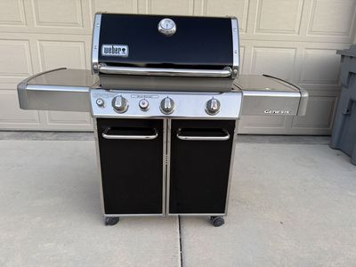 Weber Genesis E-330 Black/Stainless Steel Propane Gas Grill with Side Burner
