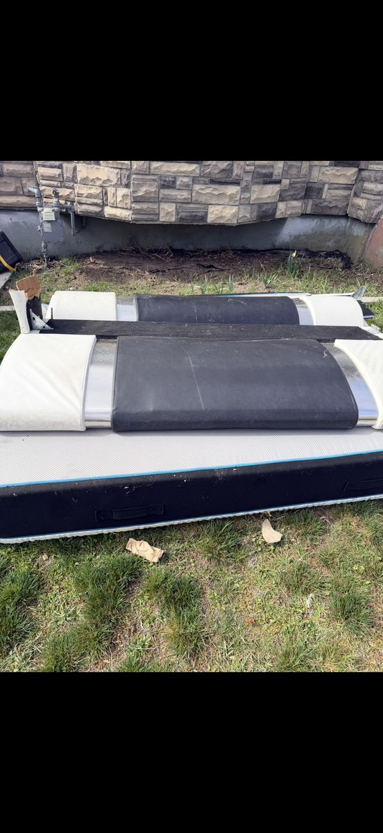 1 Cali King Bed + 2 Twin Bedss With Frame