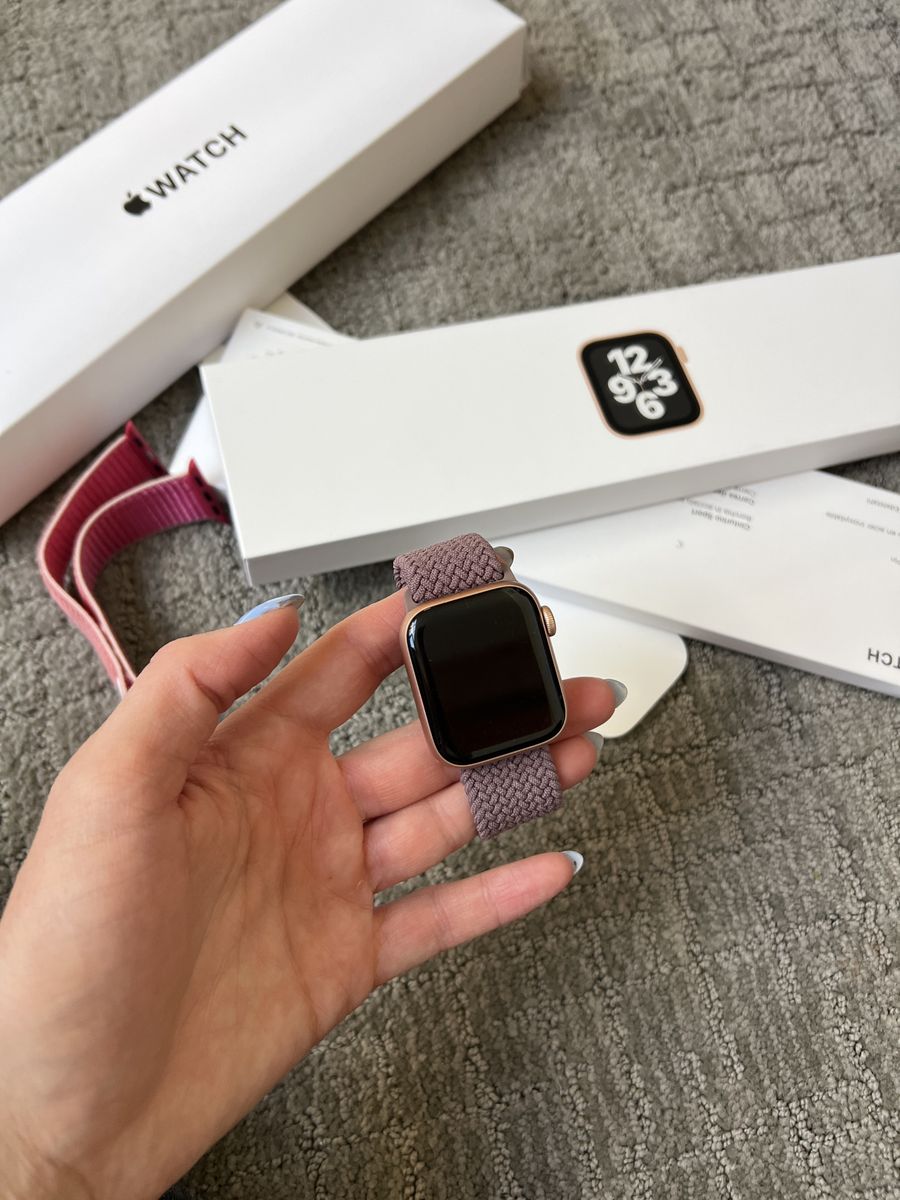 Apple Watch SE with cellular Gold 40mm