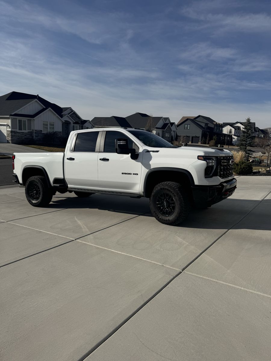 2025 Chevrolet Silverado 2500HD ZR2