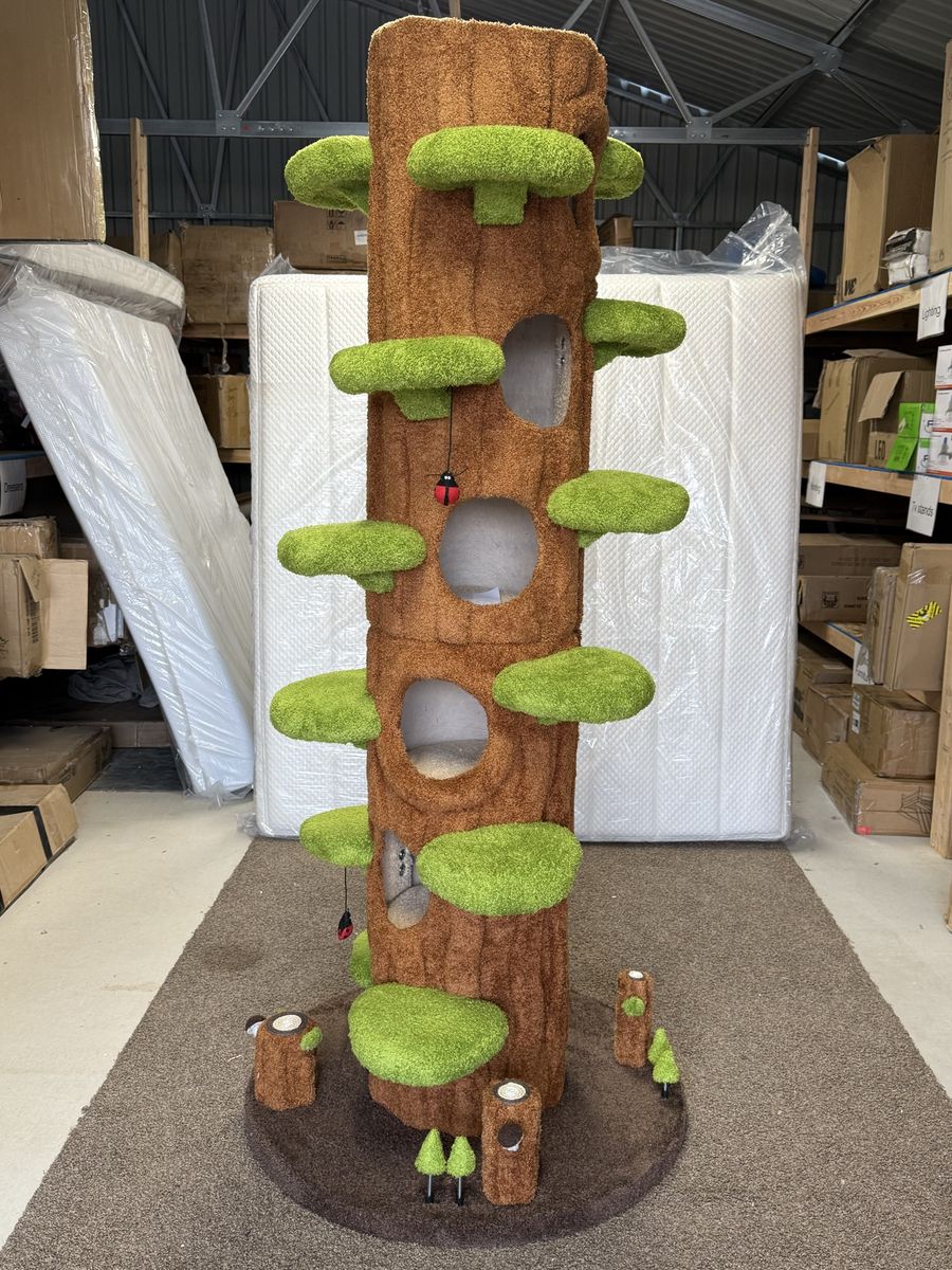 Large Tree Trunk Cat Tree Scratching Post with Green Platforms and Condos- New 