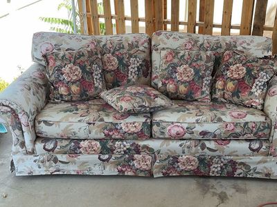 Free couch