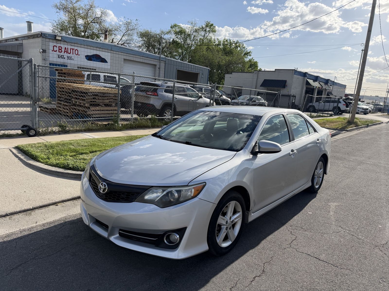 2013 TOYOTA CAMRY SE