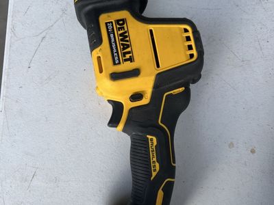 DEWALT 20V BRUSHLESS Reciprocating Saw - Compact & Cordless