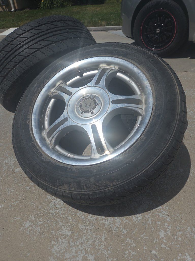 Main image 3