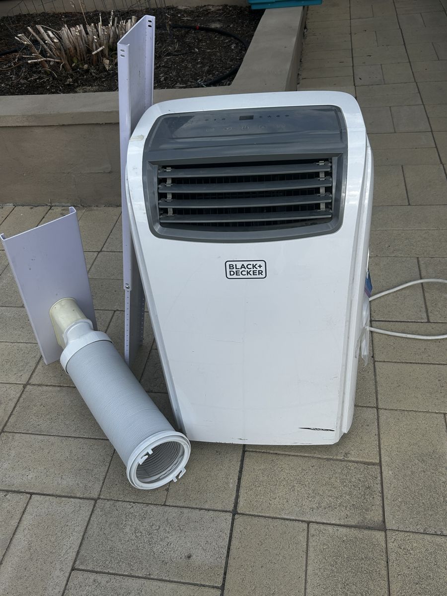 Black and Decker Portable Air Conditioner 12000 BTUs