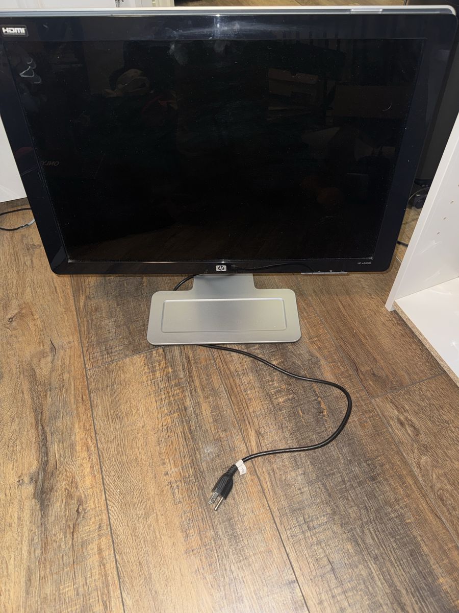 HP 24 LCD