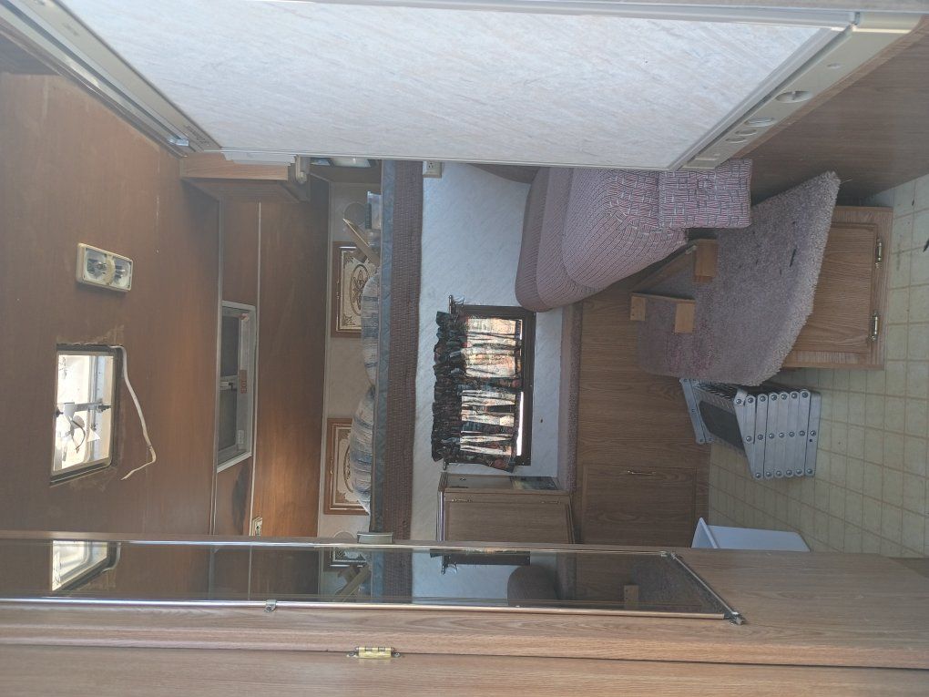 Main image 5