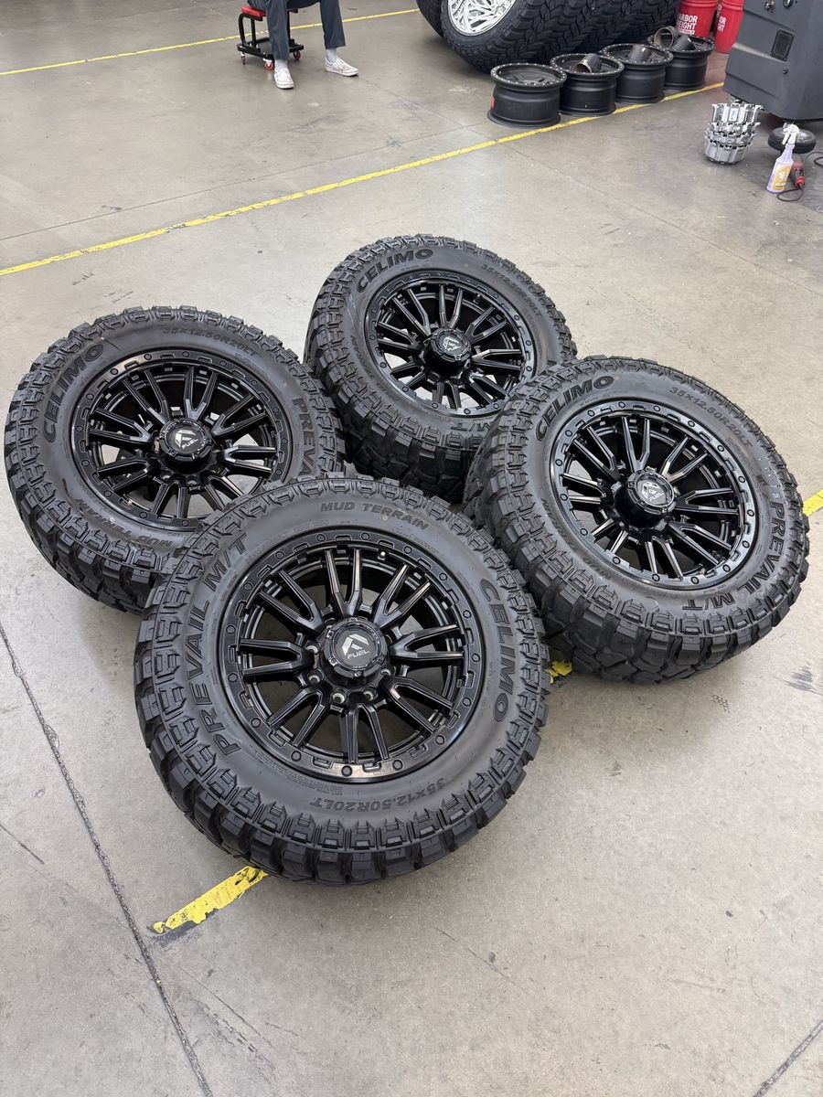 NEW 20x9 fuel “rebel” wheels/ 35x12.50r20 prevail m/t 8x170