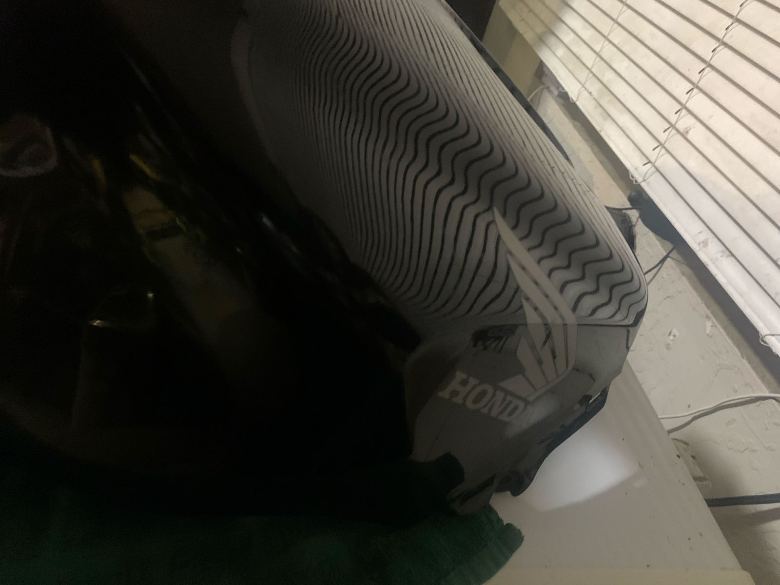 Main image 6