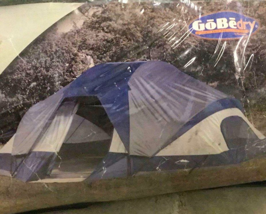 3 Room Family Dome Tent 18'x10' 7-8 People