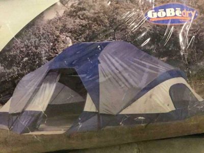 3 Room Family Dome Tent 18'x10' 7-8 People