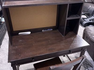 Desk & chair